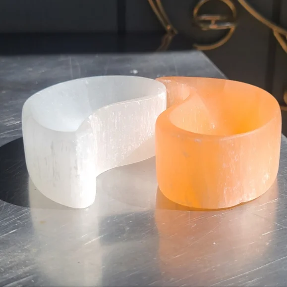 Selenite polished crystal yin yang bowl set - Picture 4 of 7